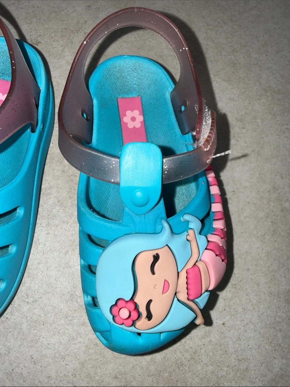 Ipanema Turquoise Kids Mermaid Water Shoes with Pink Straps size 7 toddler